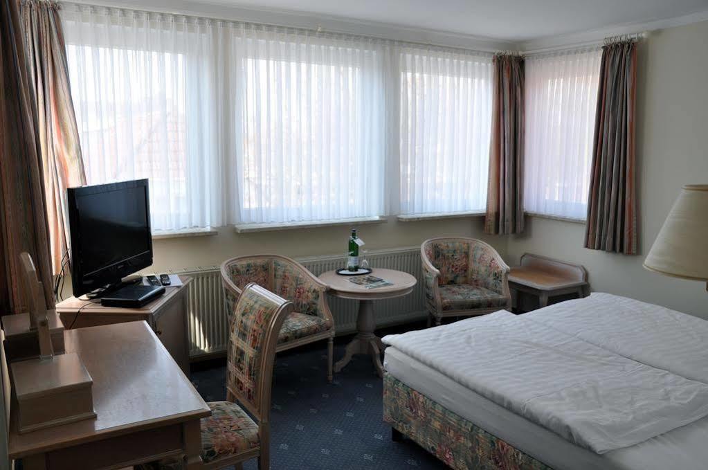 Boutique-Hotel Zur Alten Post Бюзум Экстерьер фото
